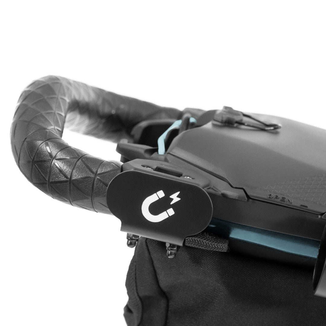 Ice Blue/White Bag Boy Quad Pro magnetic iron plate on the handle